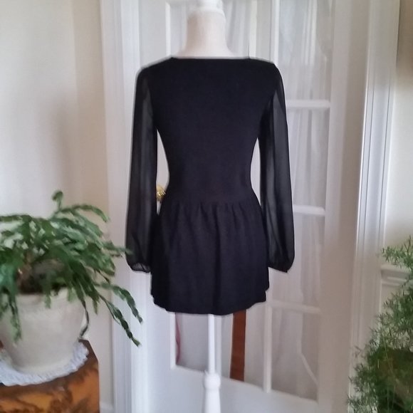 SARA I...ELEGANT KNIT TOP WITH SHEER SLEEVES - Picture 2 of 5